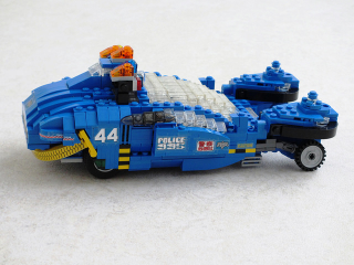 Illustration for article titled Lego Blade Runner Police Spinner